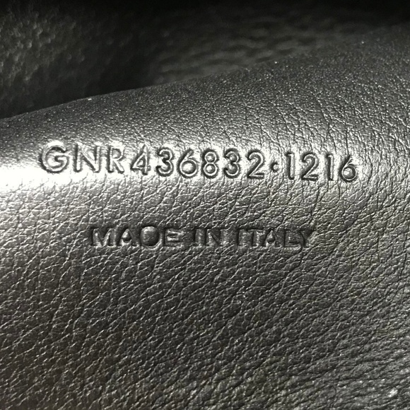 Saint Laurent Monogram Downtown Cabas Leather Bag - Picture 7 of 8